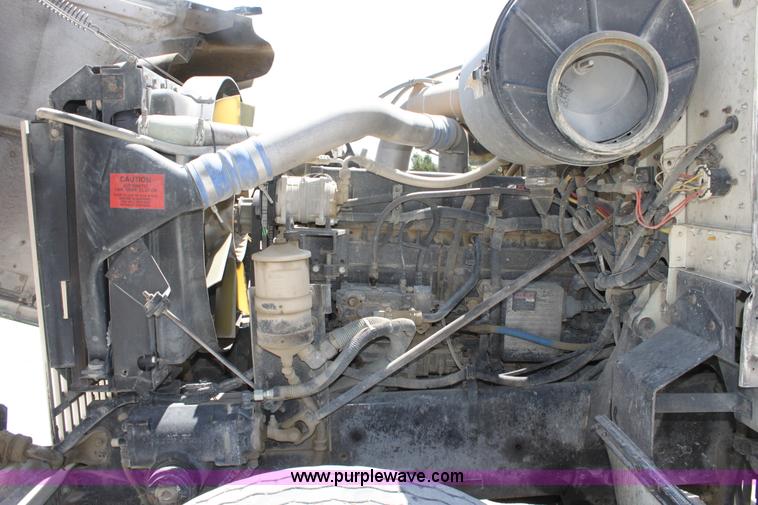 image for item D5096 1998 International Paystar 5000 mixer truck