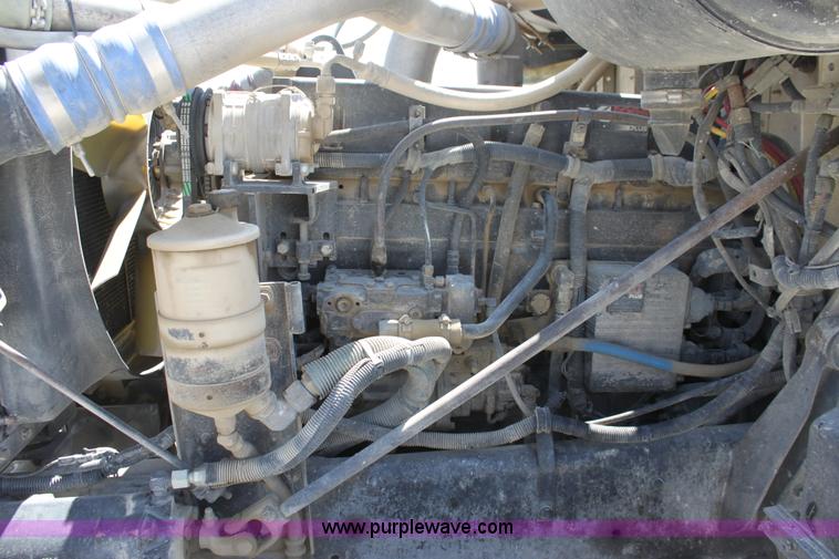 image for item D5096 1998 International Paystar 5000 mixer truck