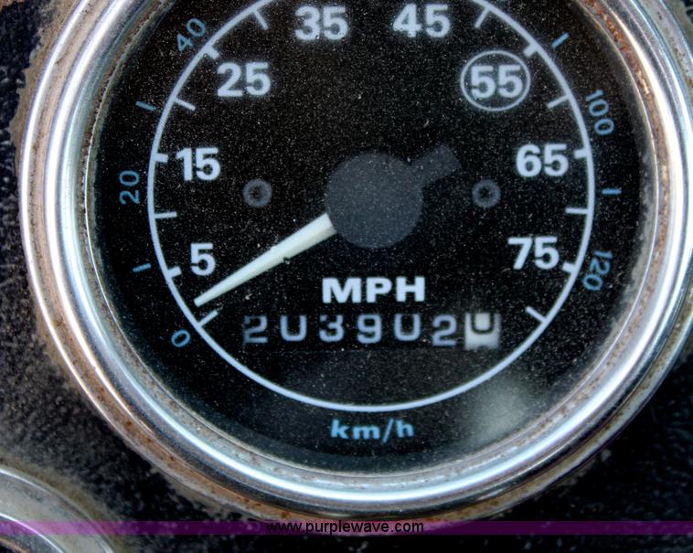 image for item D5097 1996 Ford L9000 mixer truck