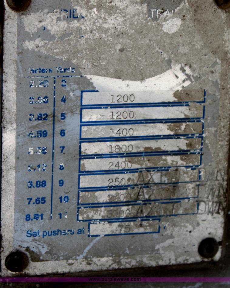 image for item D5097 1996 Ford L9000 mixer truck