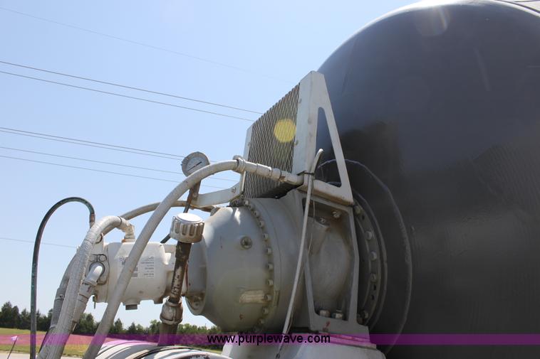 image for item D5097 1996 Ford L9000 mixer truck