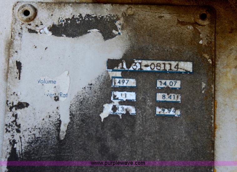 image for item D5097 1996 Ford L9000 mixer truck