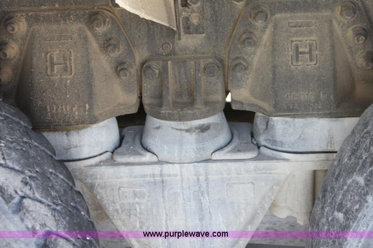 image for item D5097 1996 Ford L9000 mixer truck