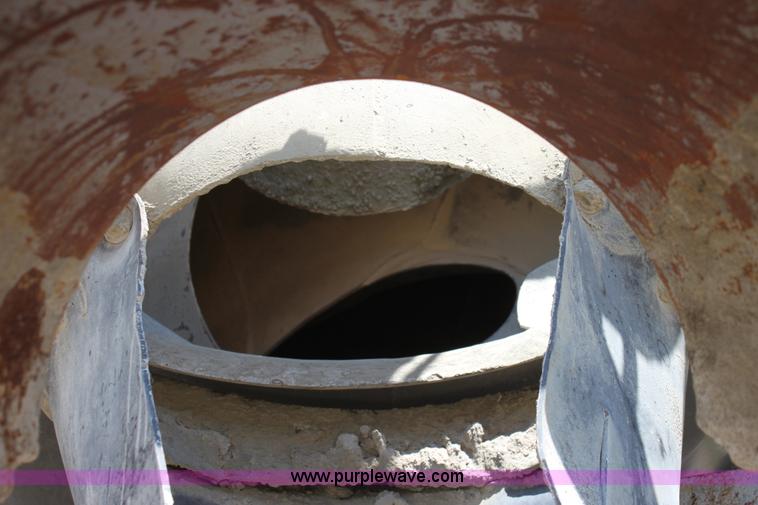 image for item D5097 1996 Ford L9000 mixer truck