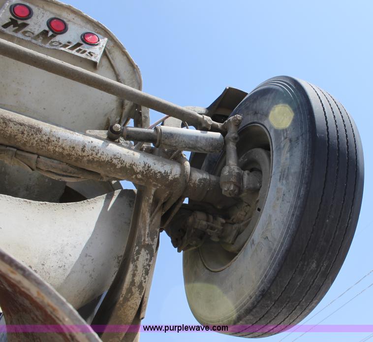 image for item D5097 1996 Ford L9000 mixer truck