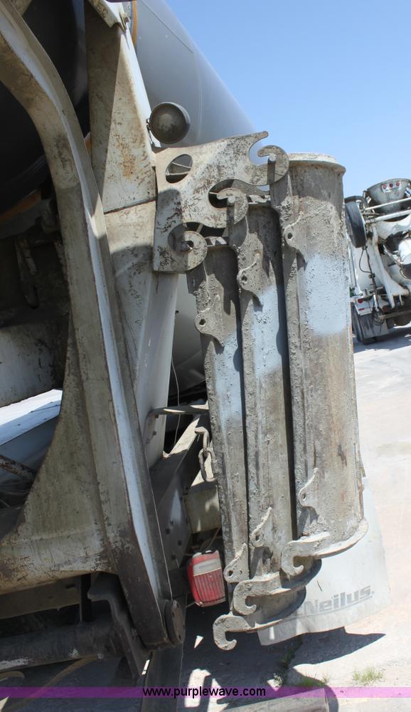 image for item D5097 1996 Ford L9000 mixer truck