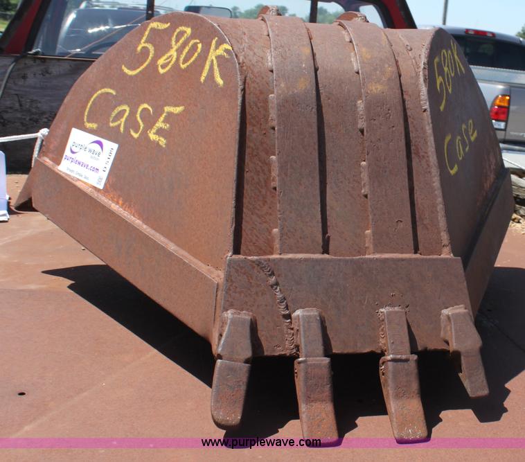 image for item D5109 Case 580K four tooth bucket