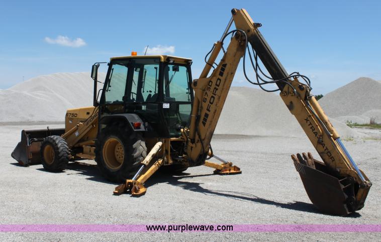 image for item D5110 Ford 675D backhoe
