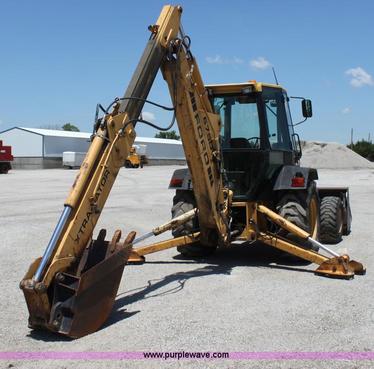 image for item D5110 Ford 675D backhoe