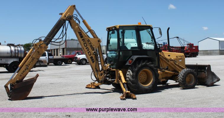 image for item D5110 Ford 675D backhoe