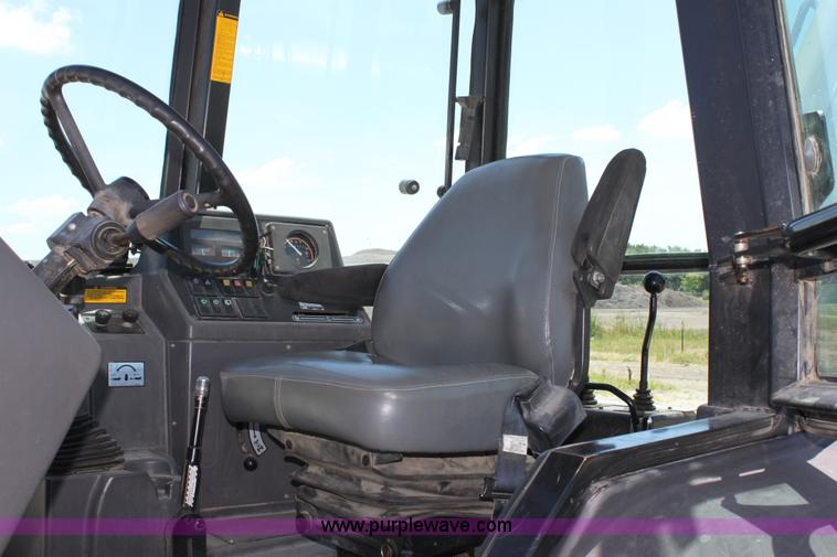 image for item D5110 Ford 675D backhoe