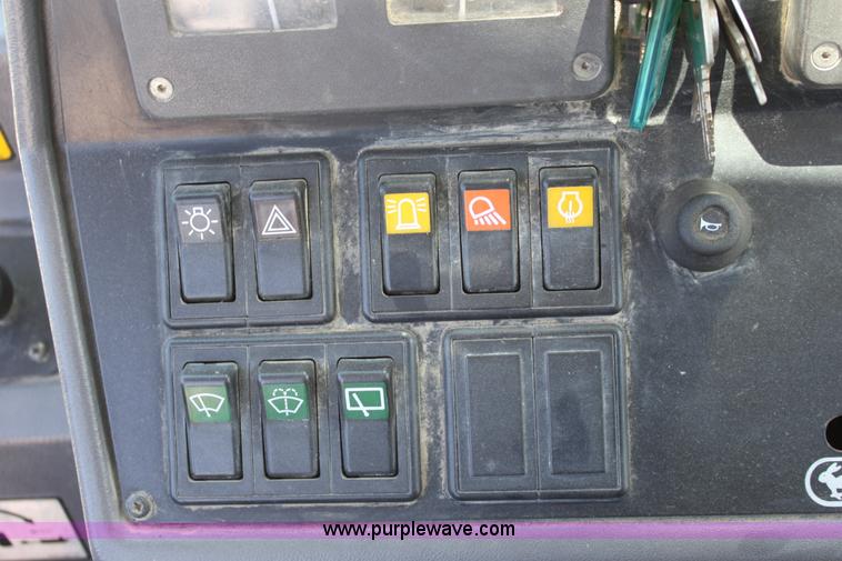 image for item D5110 Ford 675D backhoe