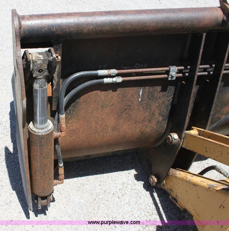 image for item D5110 Ford 675D backhoe