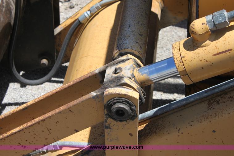 image for item D5110 Ford 675D backhoe