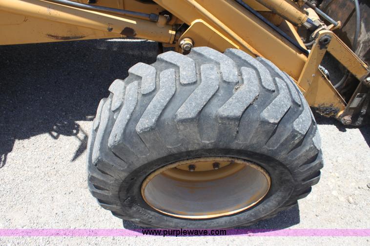 image for item D5110 Ford 675D backhoe