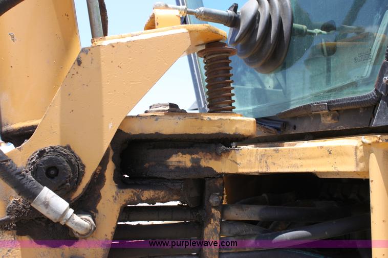 image for item D5110 Ford 675D backhoe