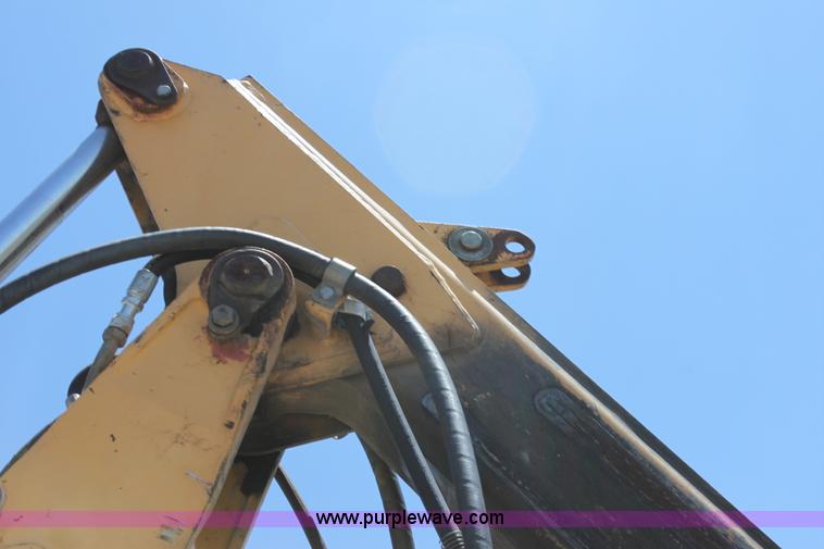 image for item D5110 Ford 675D backhoe