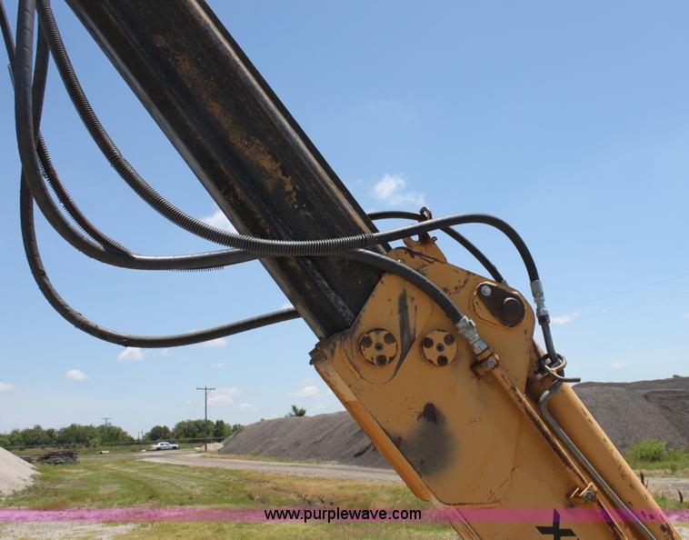 image for item D5110 Ford 675D backhoe