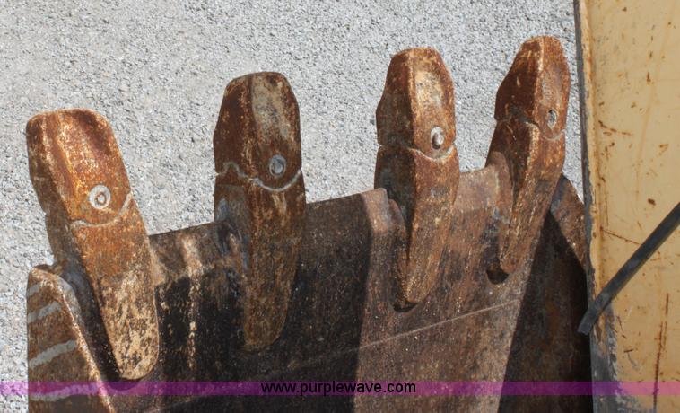 image for item D5110 Ford 675D backhoe