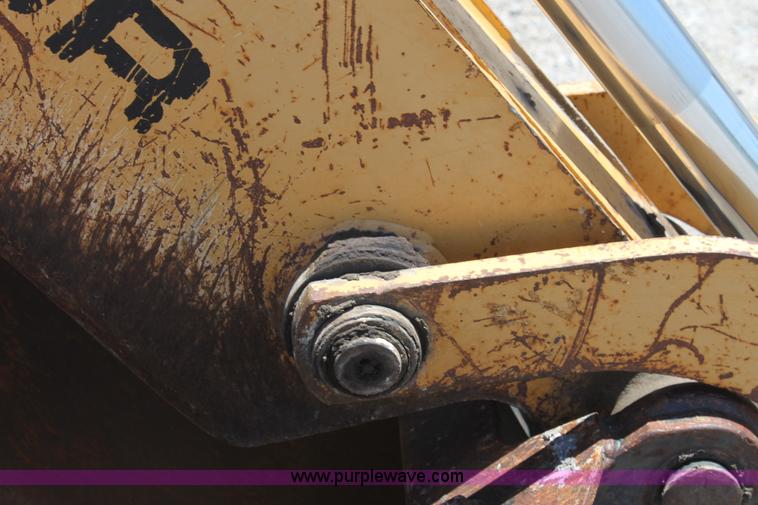 image for item D5110 Ford 675D backhoe