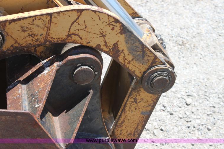 image for item D5110 Ford 675D backhoe