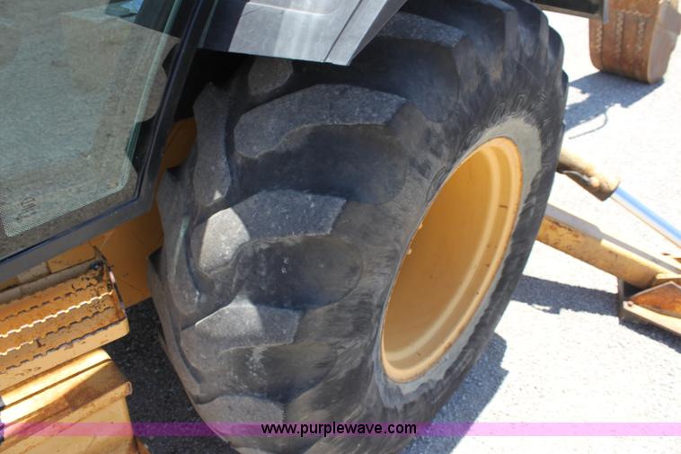 image for item D5110 Ford 675D backhoe