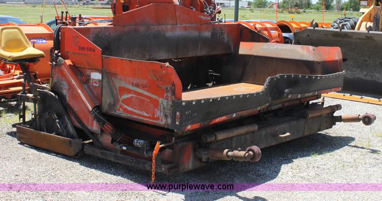 image for item D5111 LeeBoy L1000T asphalt paver