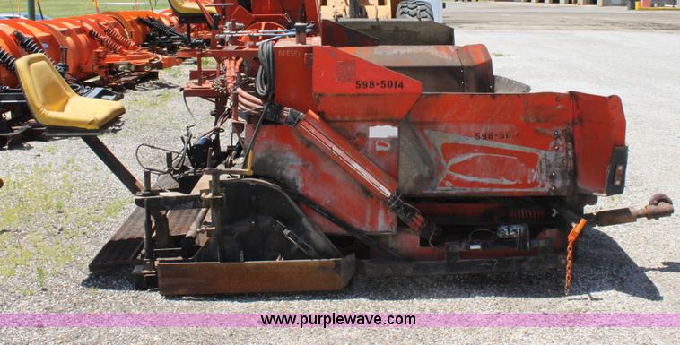 image for item D5111 LeeBoy L1000T asphalt paver
