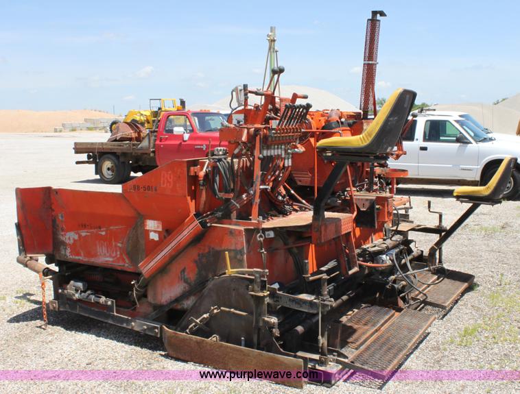 image for item D5111 LeeBoy L1000T asphalt paver