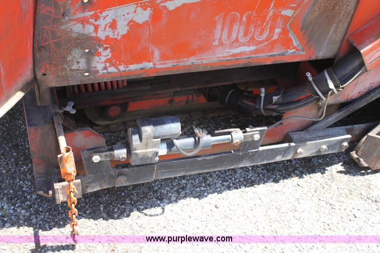 image for item D5111 LeeBoy L1000T asphalt paver