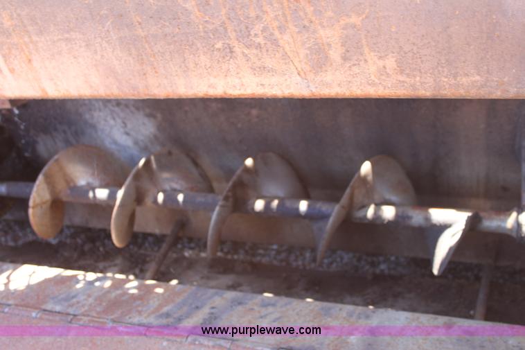 image for item D5111 LeeBoy L1000T asphalt paver