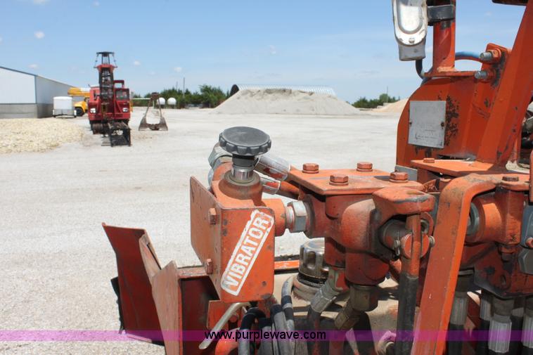 image for item D5111 LeeBoy L1000T asphalt paver