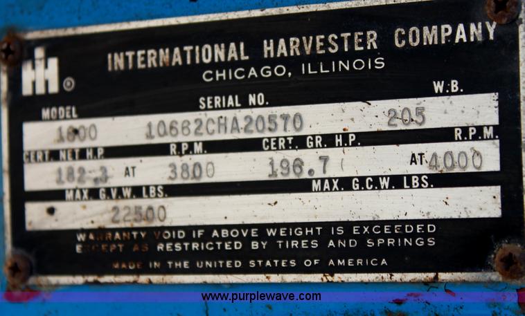 image for item D5112 1973 International 1600 oil distributor truck