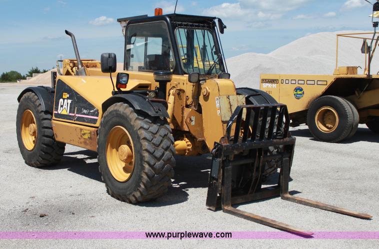 image for item D5116 2001 Caterpillar TH82 telehandler