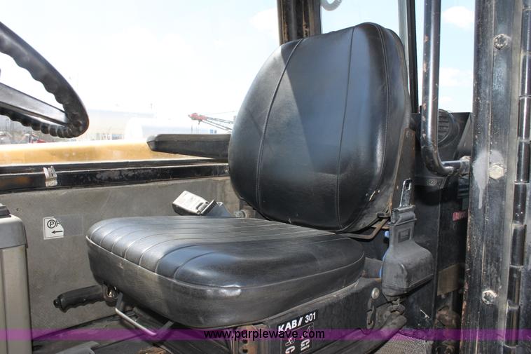 image for item D5116 2001 Caterpillar TH82 telehandler