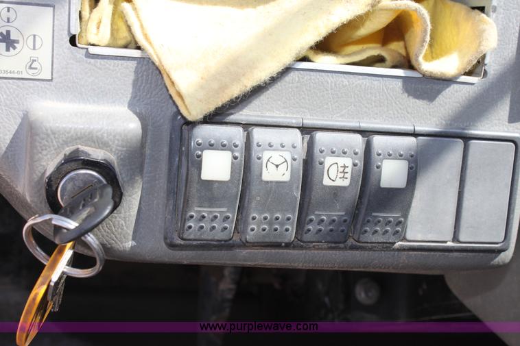 image for item D5116 2001 Caterpillar TH82 telehandler