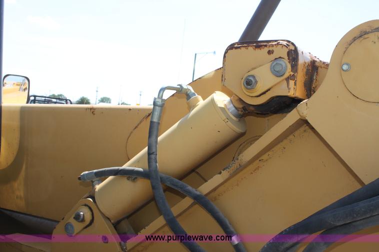 image for item D5116 2001 Caterpillar TH82 telehandler