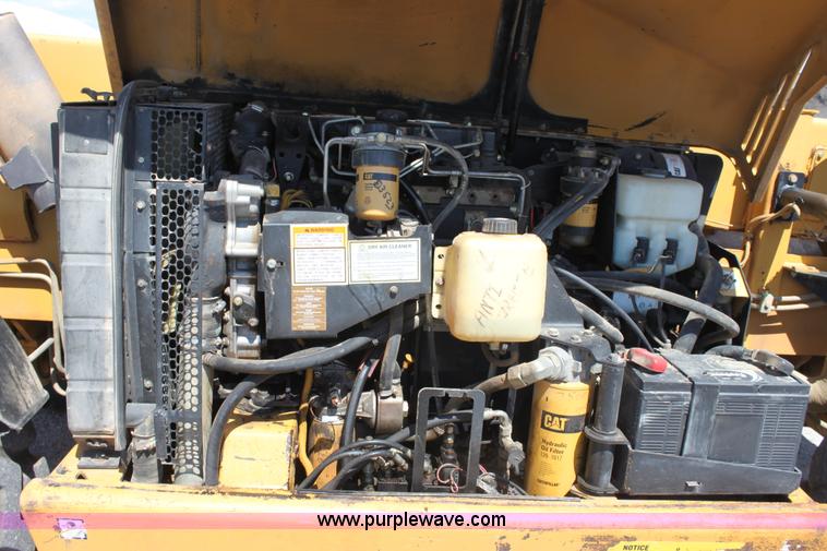 image for item D5116 2001 Caterpillar TH82 telehandler