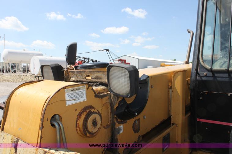 image for item D5116 2001 Caterpillar TH82 telehandler