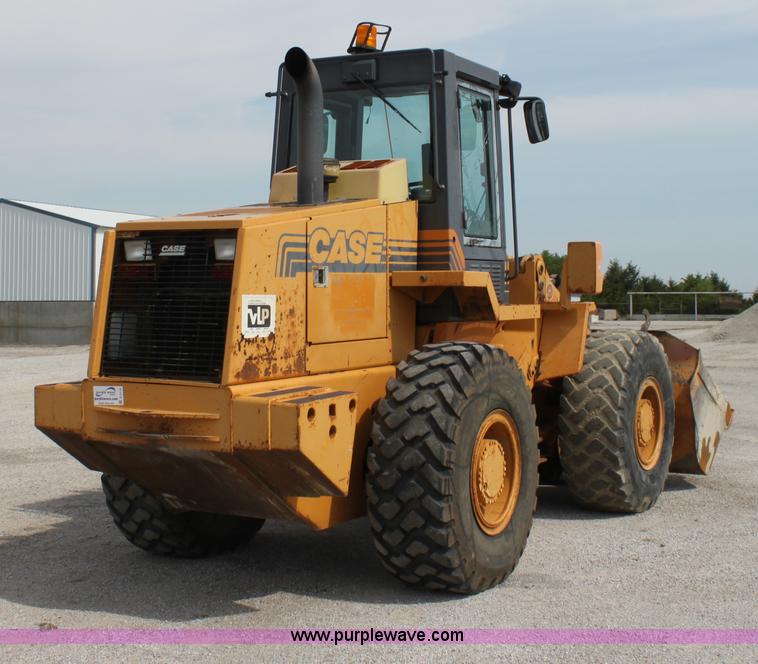 image for item D5118 1999 Case 621B articulated wheel loader