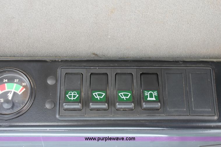 image for item D5118 1999 Case 621B articulated wheel loader