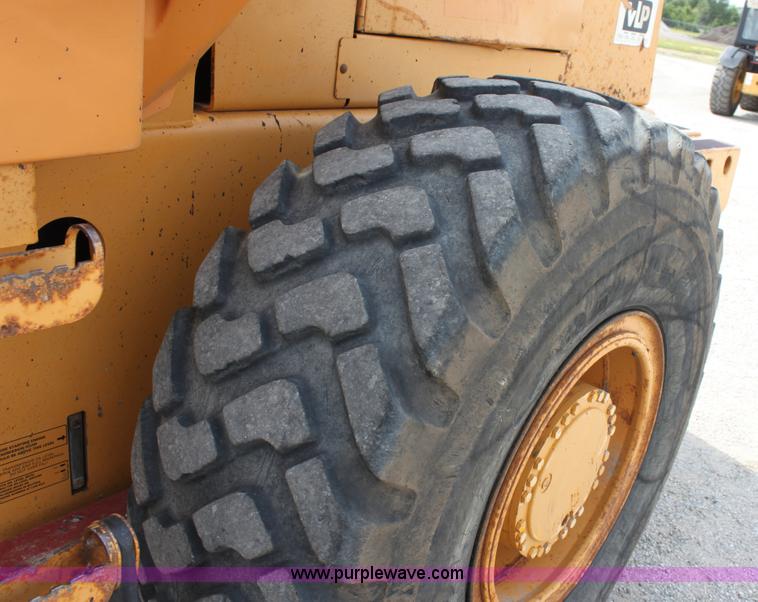 image for item D5118 1999 Case 621B articulated wheel loader