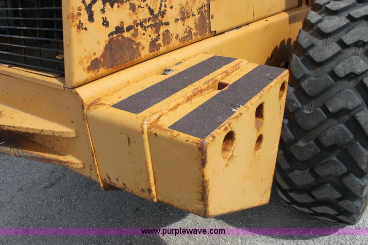 image for item D5118 1999 Case 621B articulated wheel loader