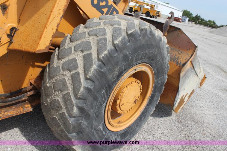 image for item D5118 1999 Case 621B articulated wheel loader