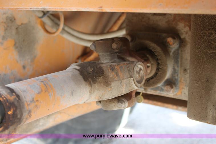 image for item D5118 1999 Case 621B articulated wheel loader