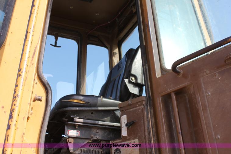 image for item D5167 1990 Caterpillar G936E wheel loader