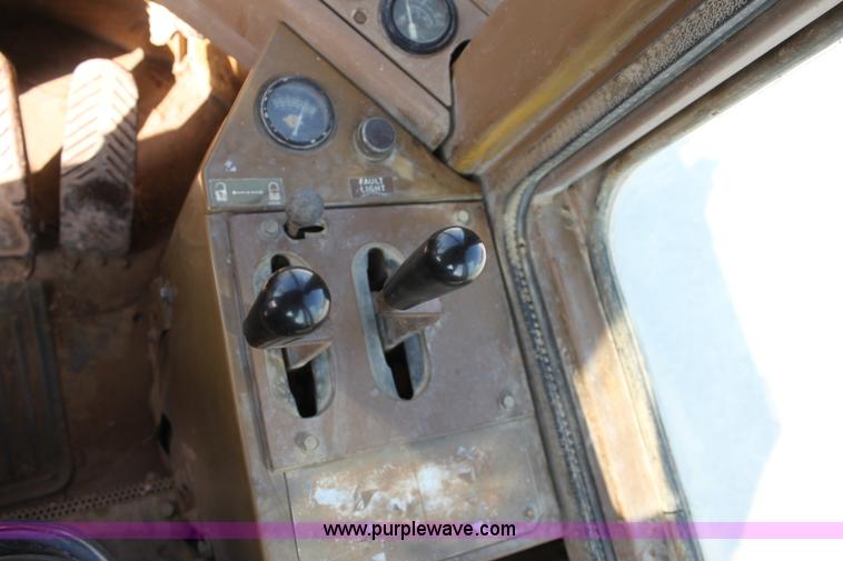 image for item D5167 1990 Caterpillar G936E wheel loader