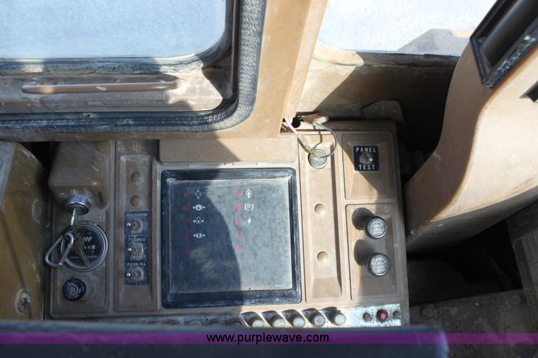 image for item D5167 1990 Caterpillar G936E wheel loader