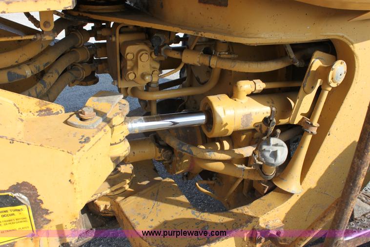 image for item D5167 1990 Caterpillar G936E wheel loader