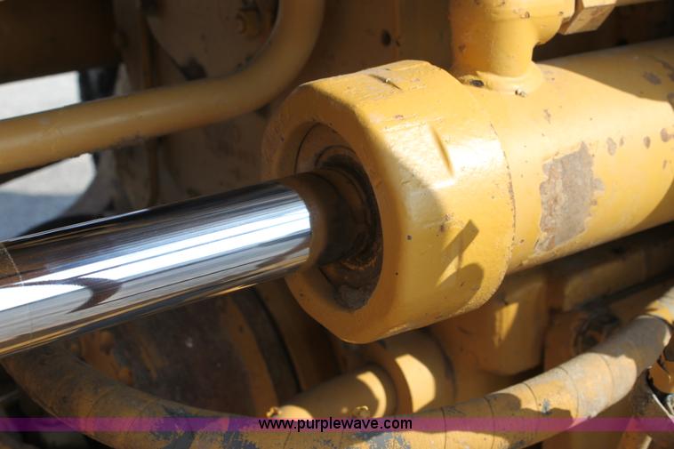 image for item D5167 1990 Caterpillar G936E wheel loader